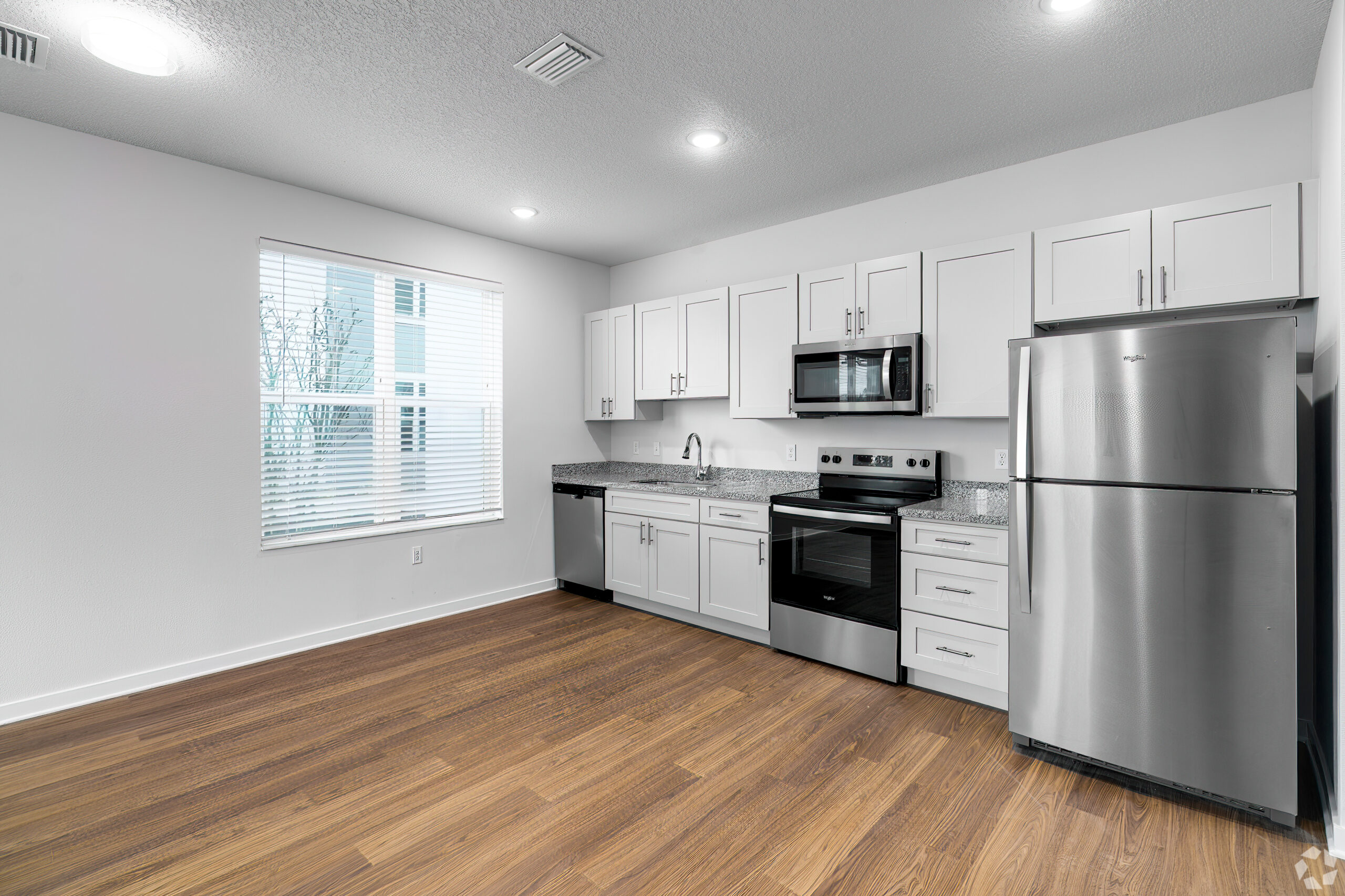 52 at Park Apartment